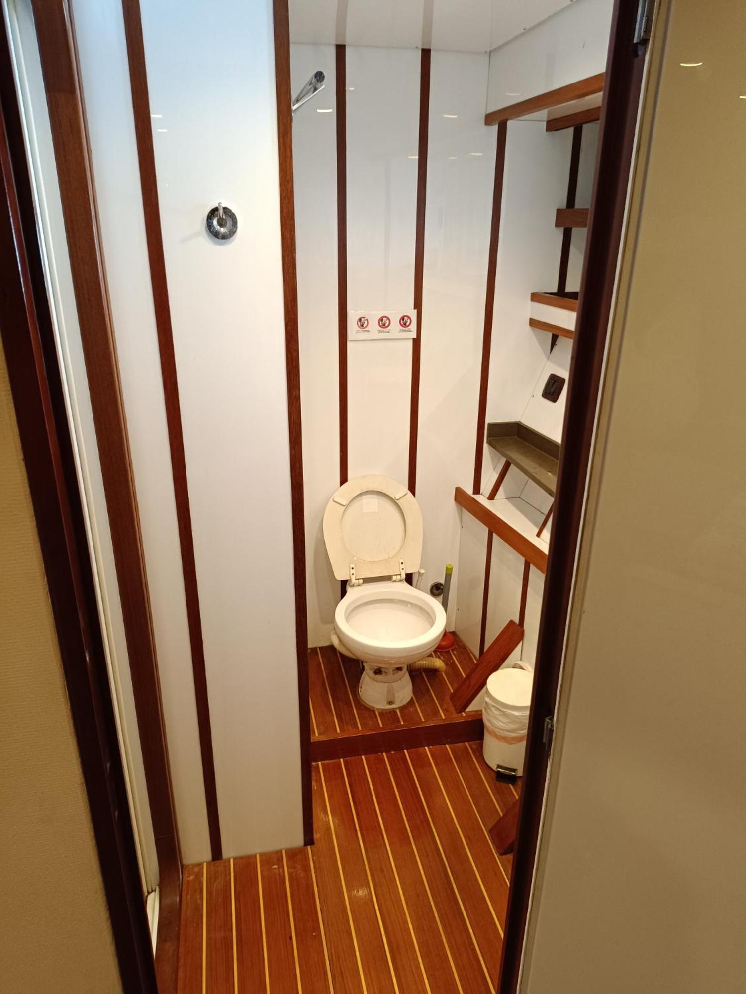 Hotel Amazing Boat To Sleep In Barcelona à Sant Adrià de Besòs Extérieur photo