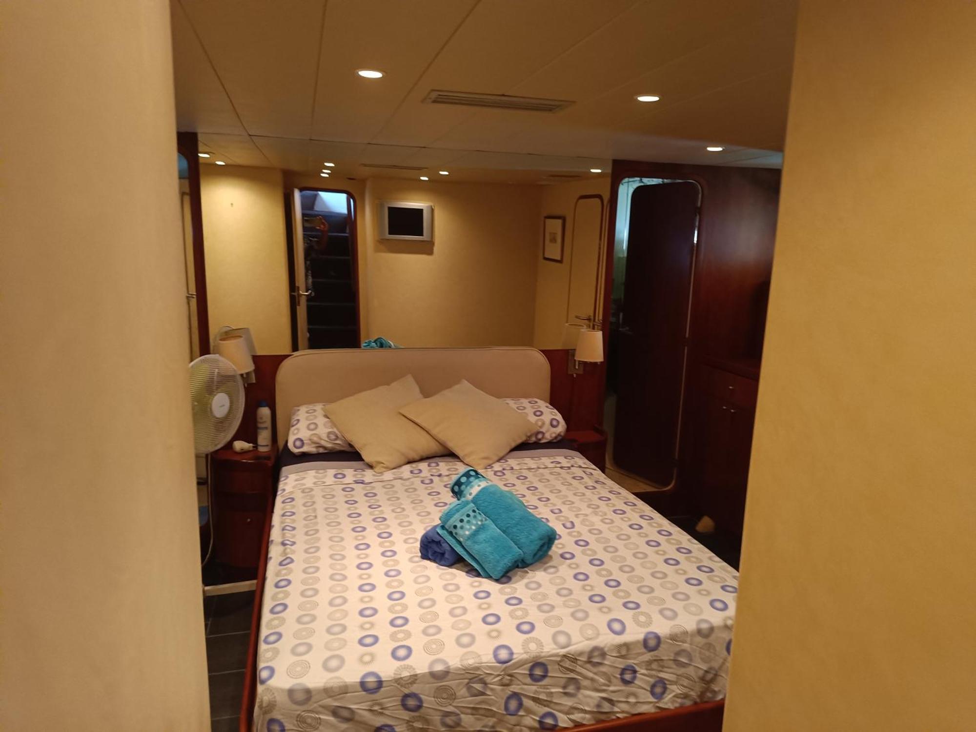 Hotel Amazing Boat To Sleep In Barcelona à Sant Adrià de Besòs Extérieur photo